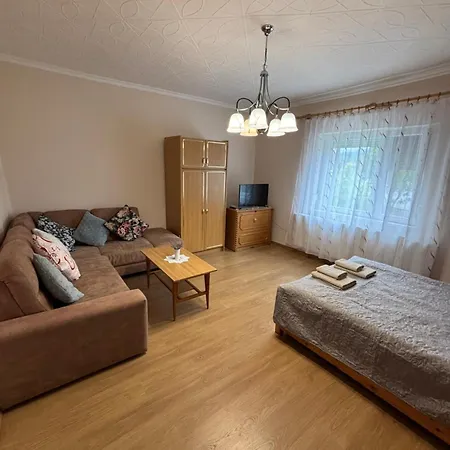 Majushegy Vendeghaz *